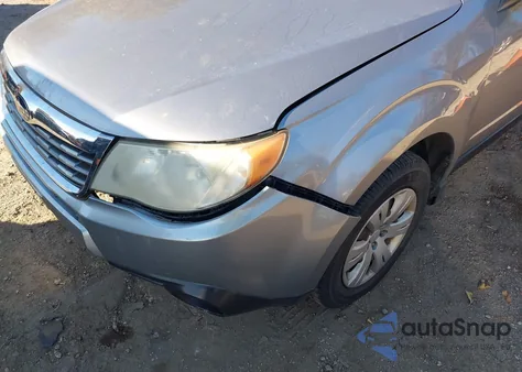 2010 Subaru Forester 2.5X z USA, uszkodzony, nr VIN JF2SH6AC2AG723419